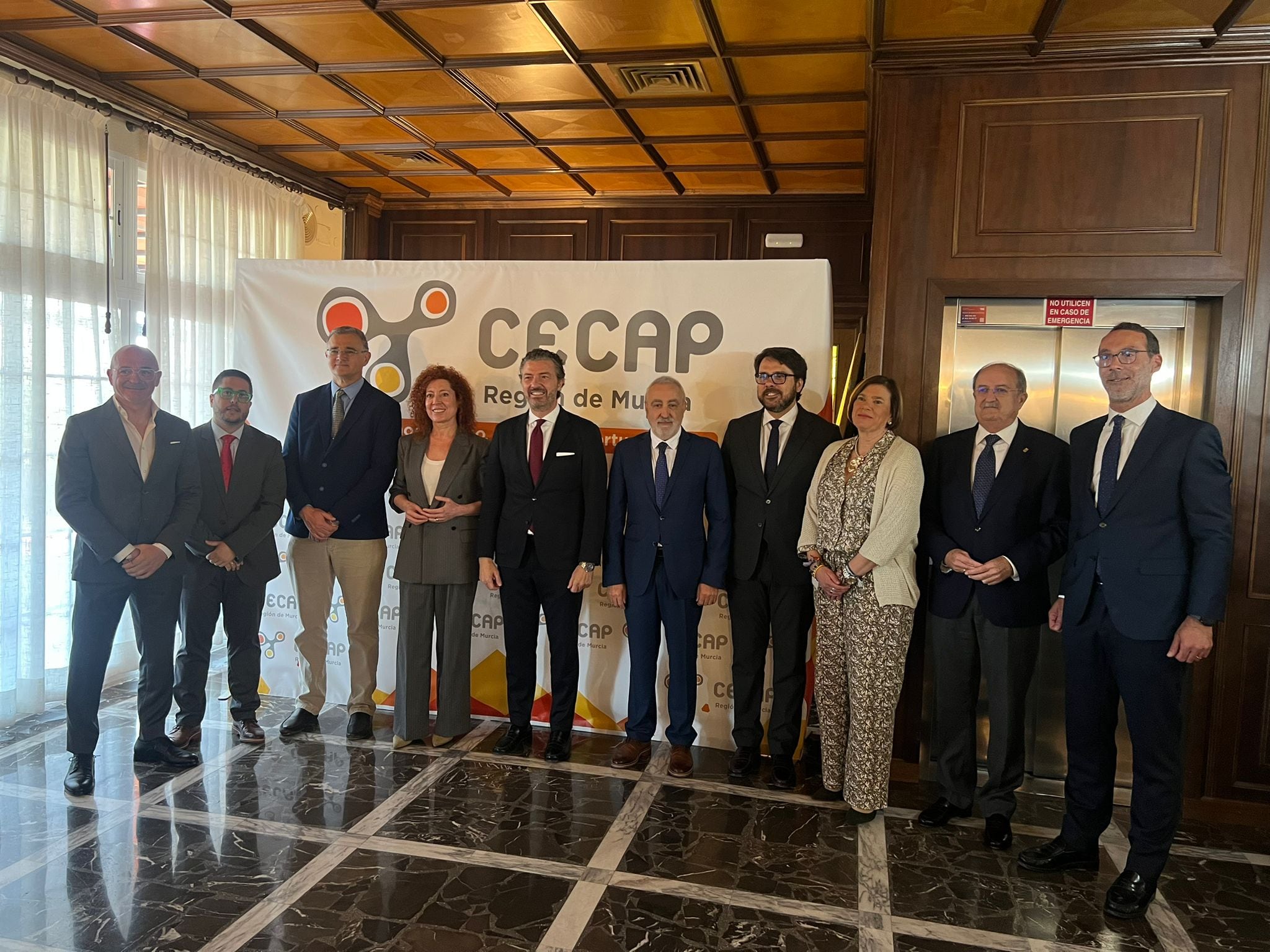 El sector empresarial de Cartagena exige "agilidad de lancha motora" frente a la burocracia en la formación