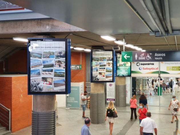Imagen de los carteles que se exhiben en la estación de Atocha