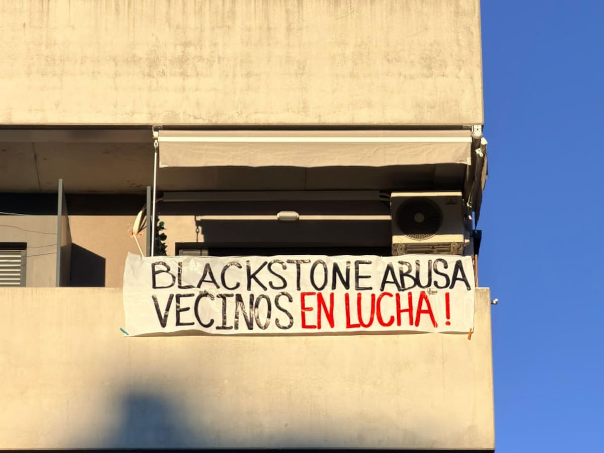 Vecinos de Madrid afectados por Blackstone exigen la recuperación de sus viviendas: "Nos dijeron que podríamos comprarlas y Ana Botella nos vendió"