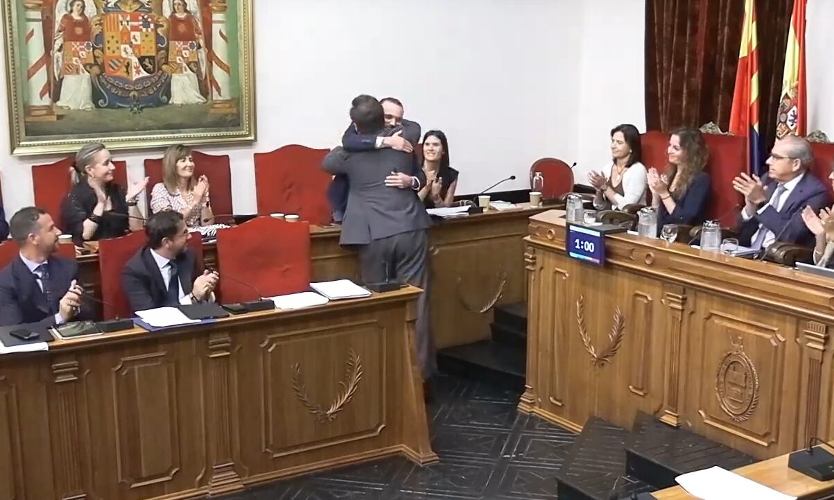 Tito Costa anuncia su renuncia