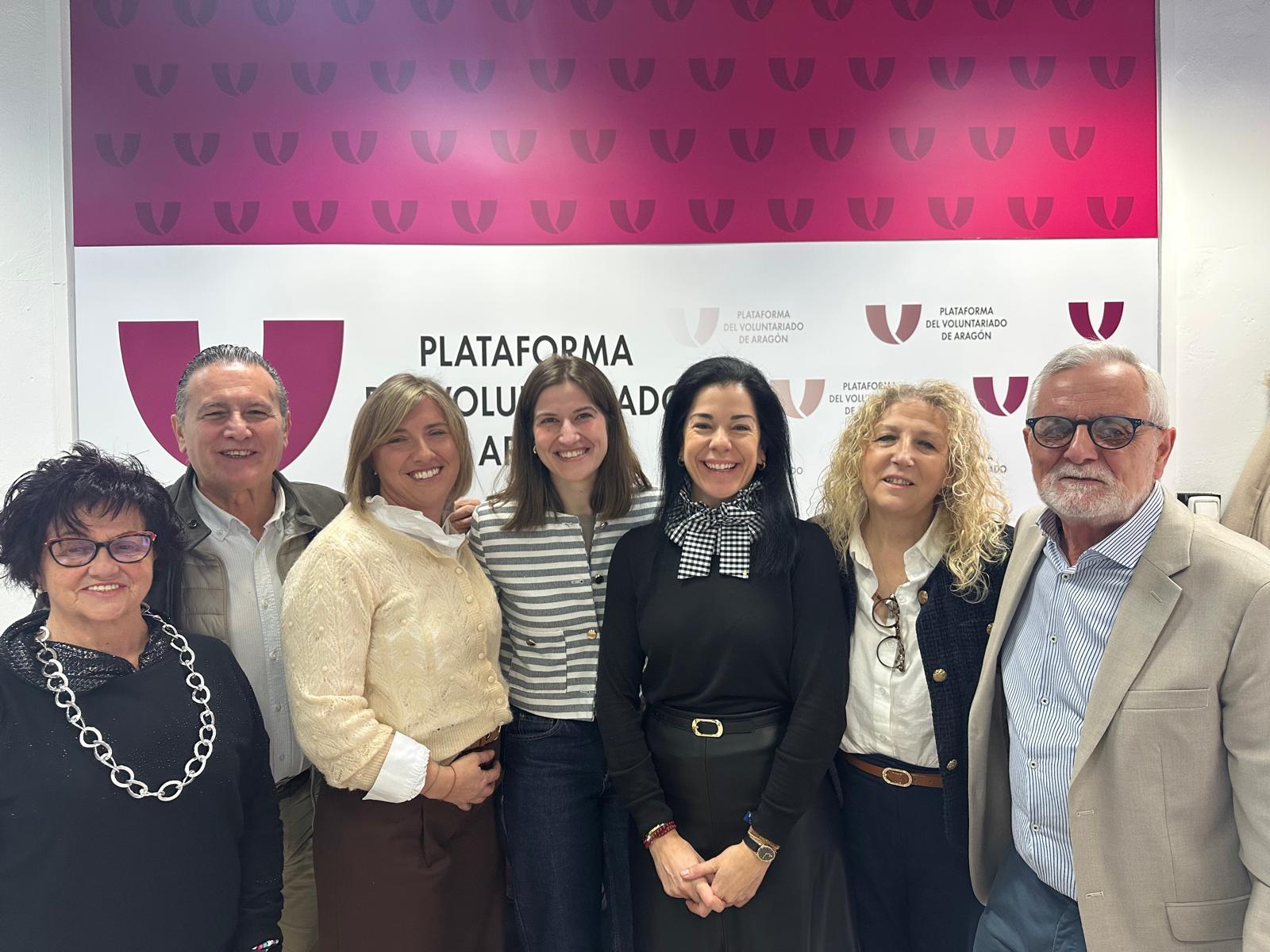 Participantes en el encuentro con la Plataforma del Voluntariado de Aragón