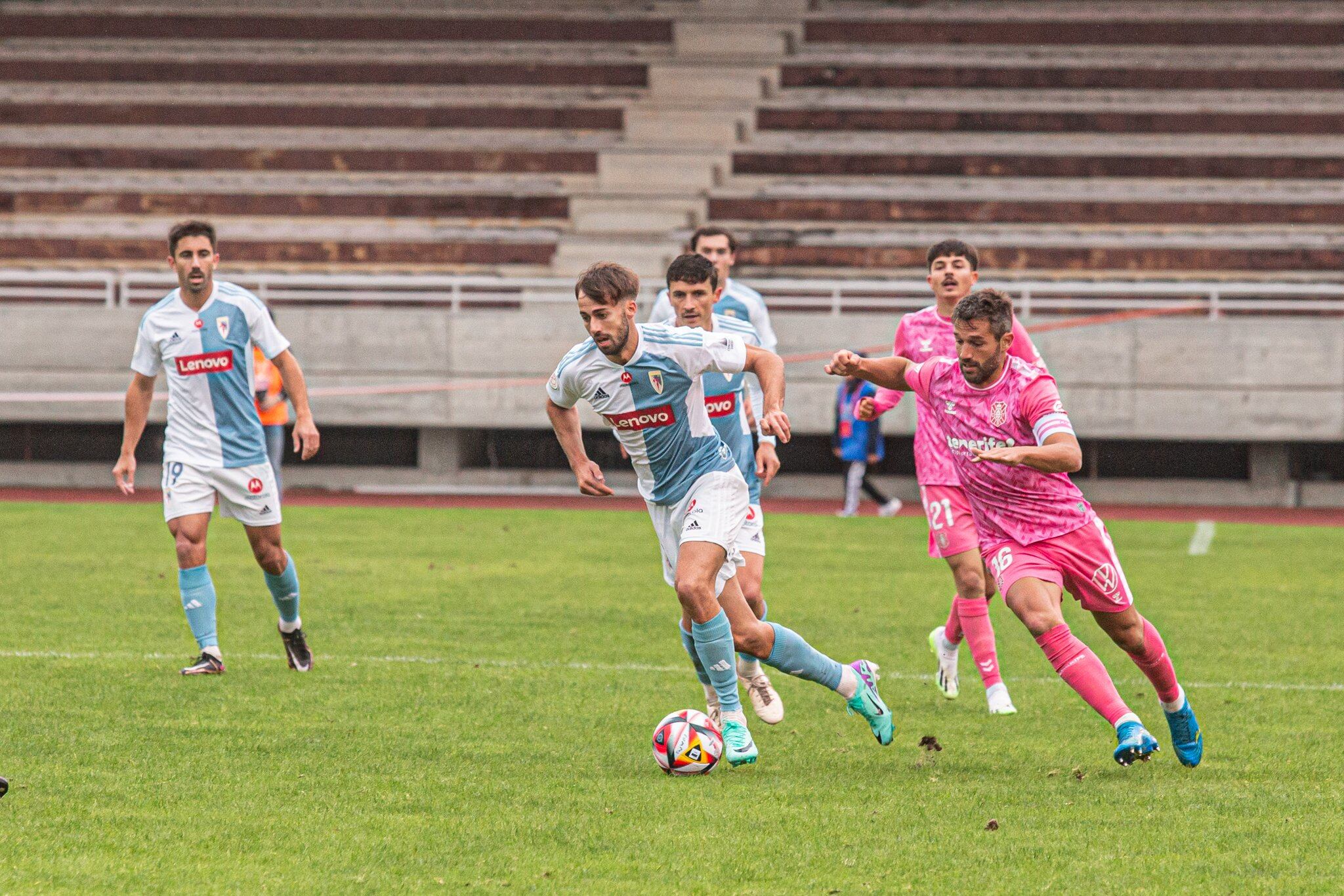 Aitor Sanz volvió a tener minutos tras caer lesionado en la primera jornada de Liga el pasado mes de agosto.
