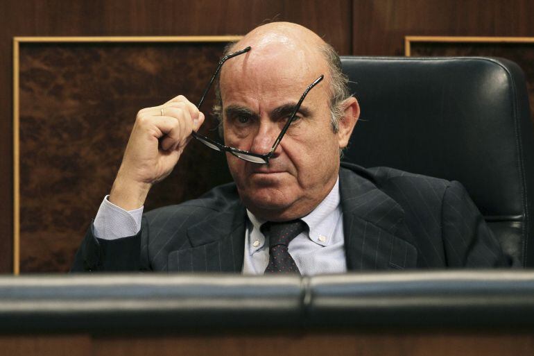 Luis de Guindos en el Congreso