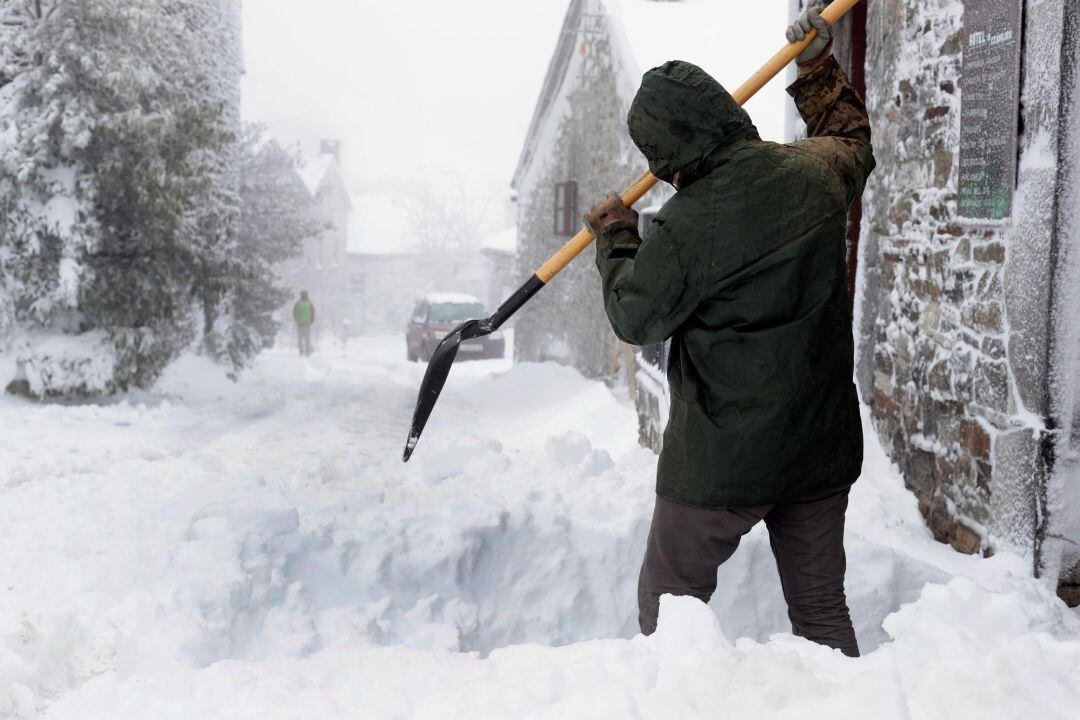 Doce provincias en aviso por nevadas, lluvias, frío y fuerte oleaje