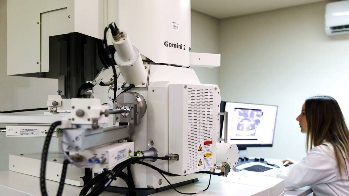 DOCTORA CRISTINA ALENDA, DIRECTORA CIÉNTIFICA DE ISABIAL, EN HOY POR HOY ALICANTE