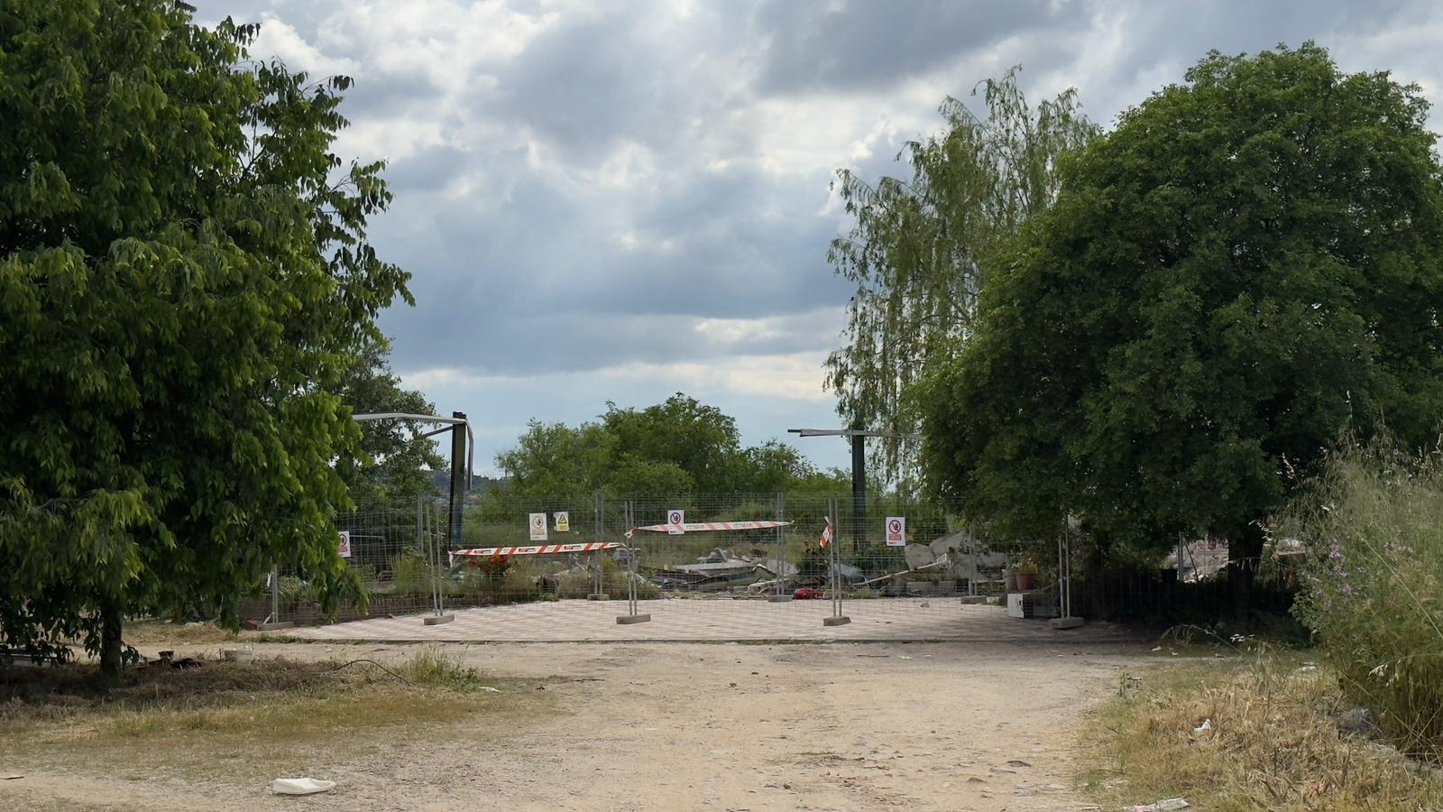 Imagen del solar en donde se ha demolido el antiguo centro de ocio de La Peraleda de Toledo