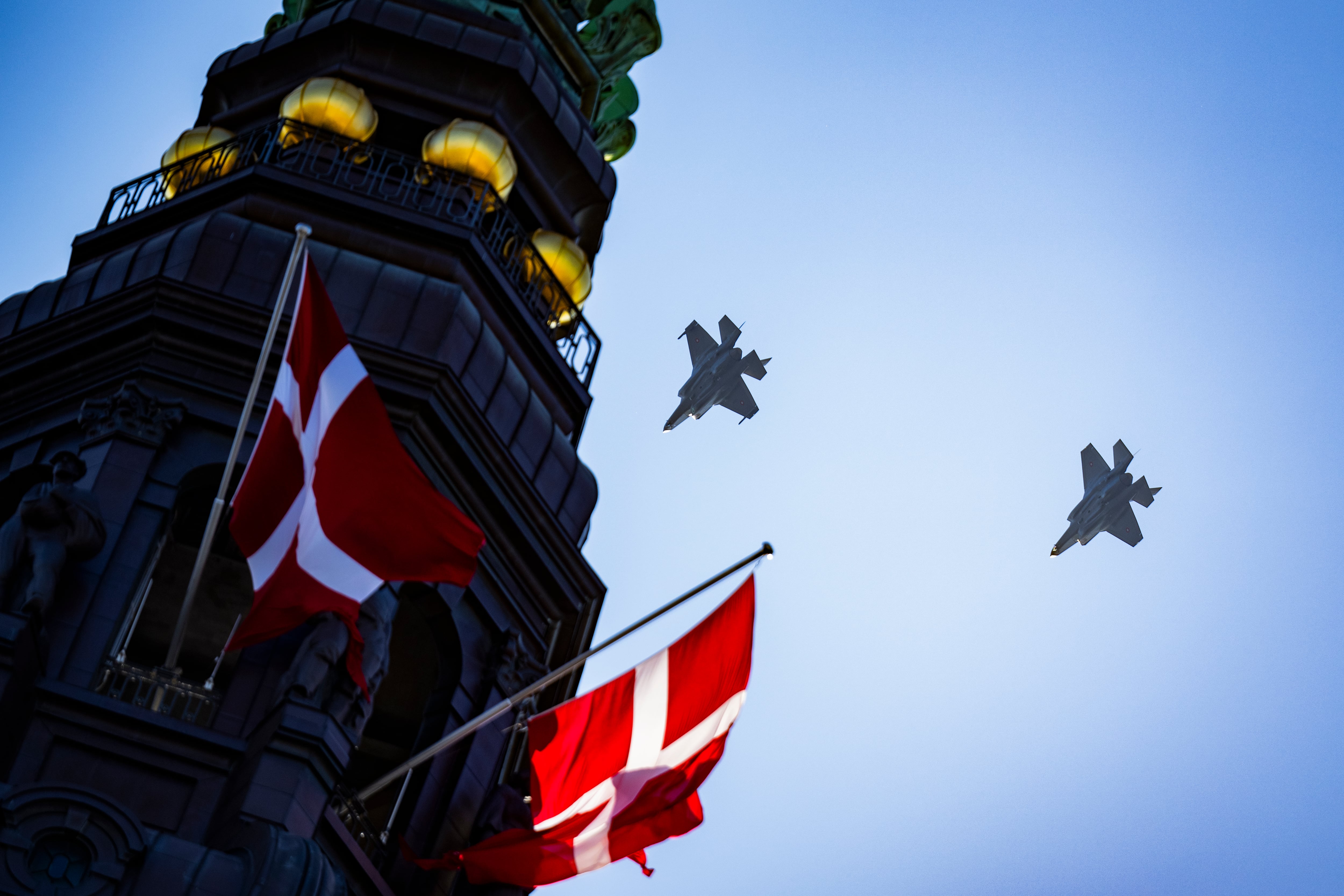 Aviones de combate daneses durante un desfile militar este año en Copenhague