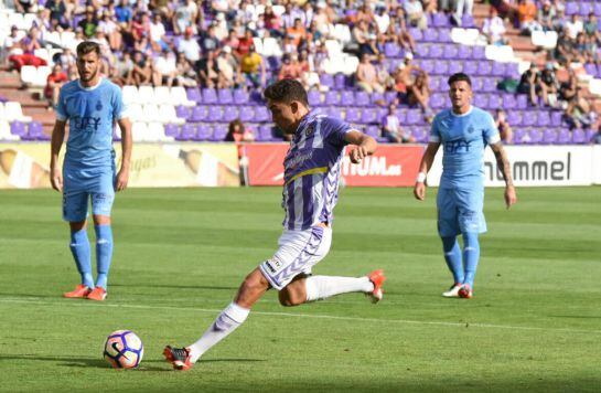 Mata lanzando el penalti