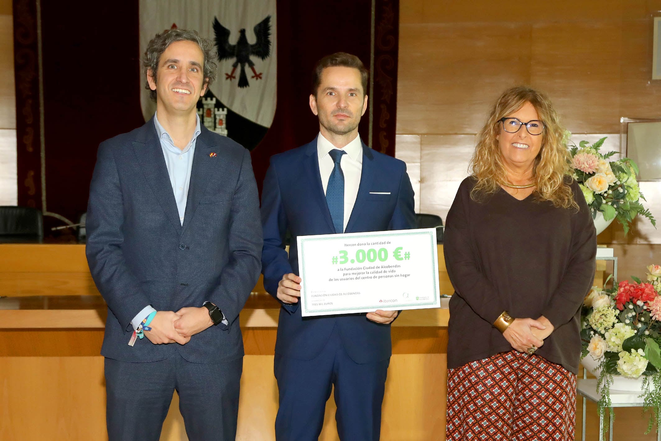 La donación, realizada por la compañía Itercon a través de la Fundación Ciudad Alcobendas, se destina a abastecer de nuevos dispositivos a las personas sin hogar para que puedan sentirse acompañadas