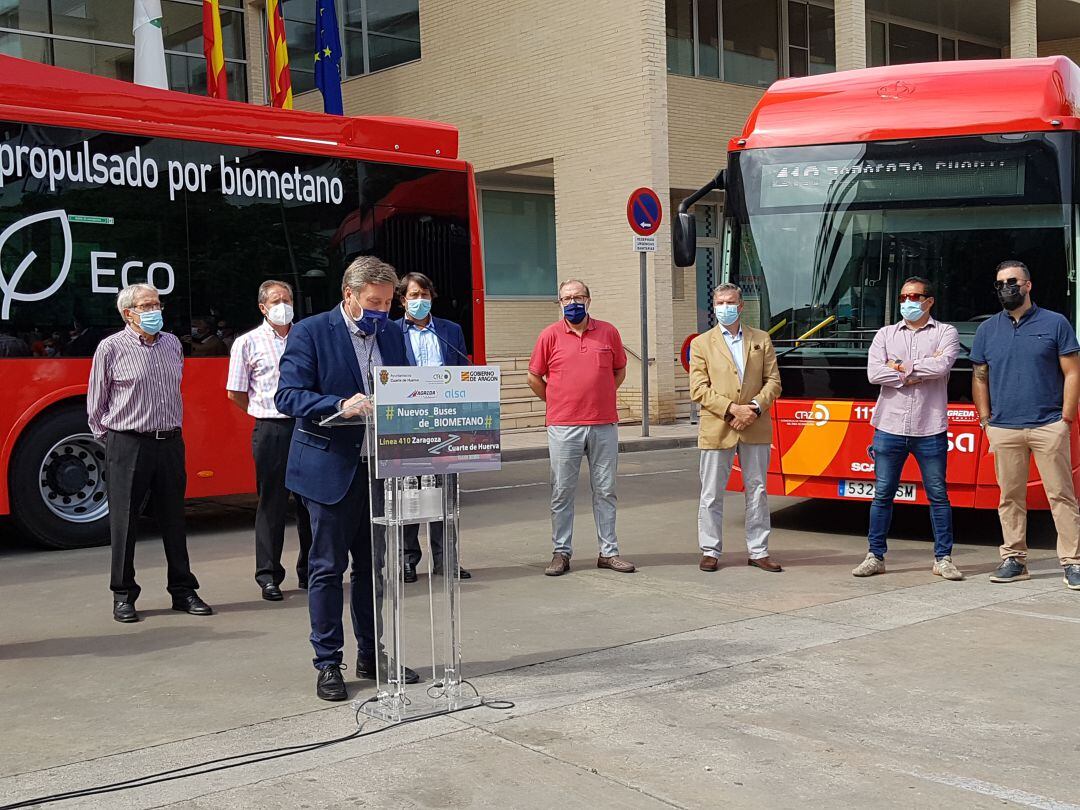 El consejero de Vertebración del Territorio presenta los nuevos vehículos