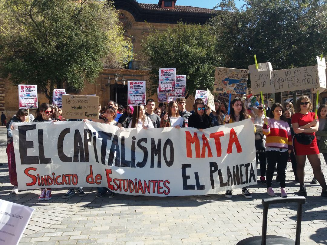 Huelga estudiantil europea contra el cambio climático y manifestación en Oviedo, convocadas en Asturias por el Sindicato de Estudiantes.