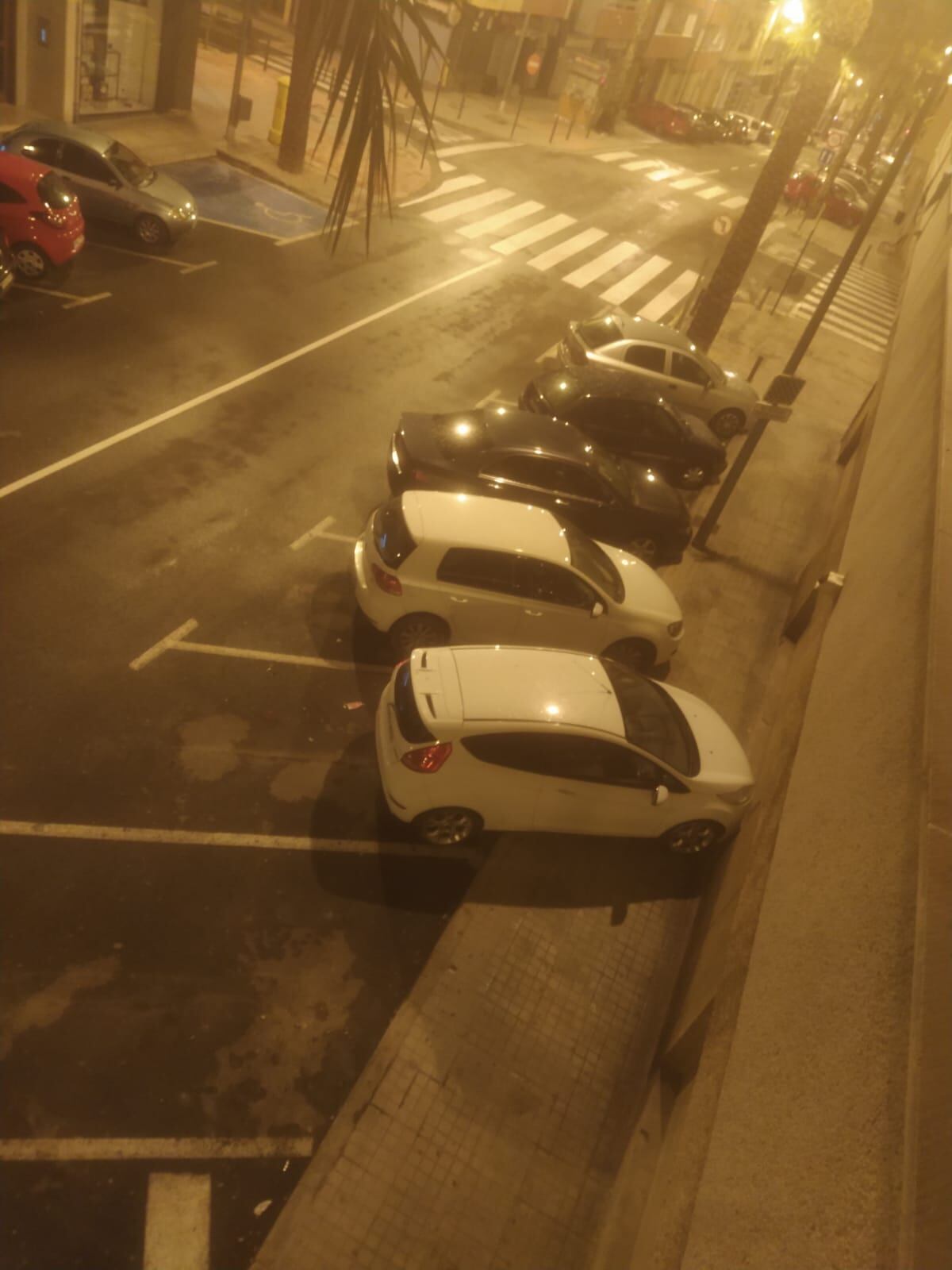 El cotxe contra el que va colisionar va acabar contra la pared de l'efici