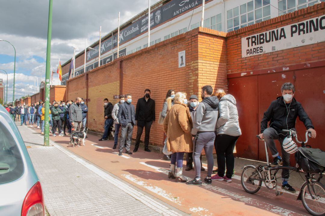 Cola de abonados del Burgos C.F.