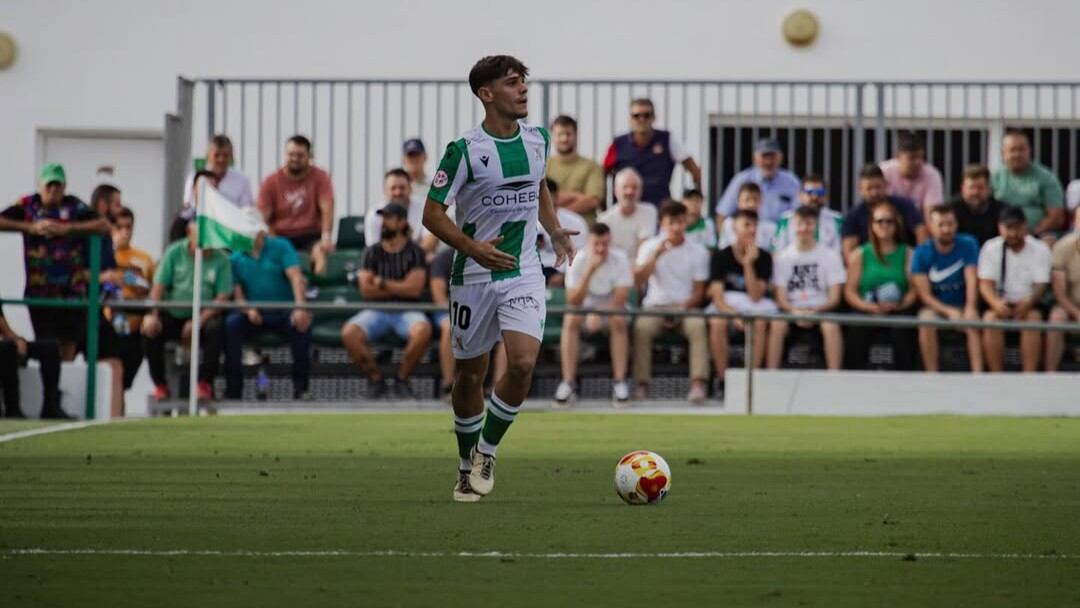 Javi Feria durante un partido con el Sanluqueño