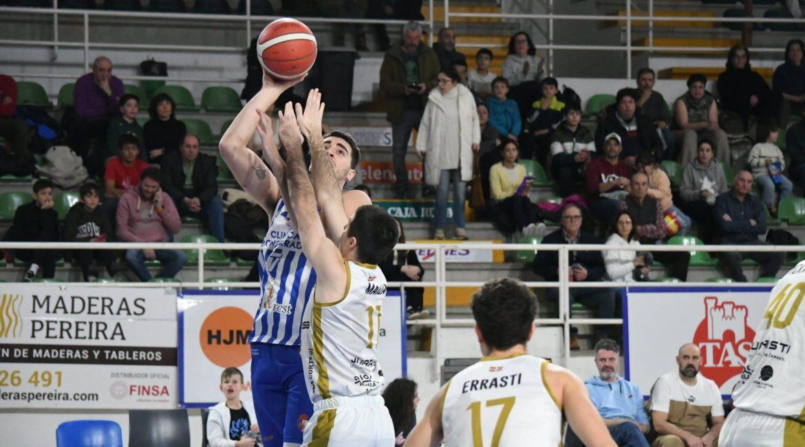 La escuadra berciana se afianza en la zona alta de la clasificación