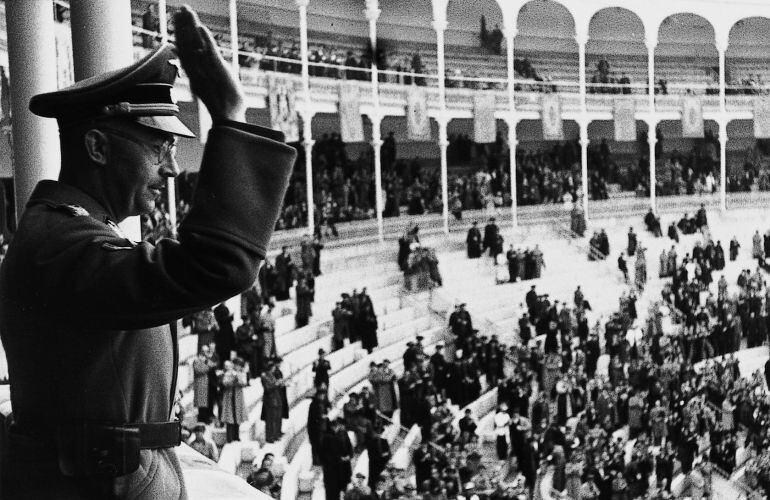 El oficial Himmler dirigió el exterminio de seis millones de judíos y cientos de miles de gitanos, además de civiles soviéticos, polacos y yugoslavos.