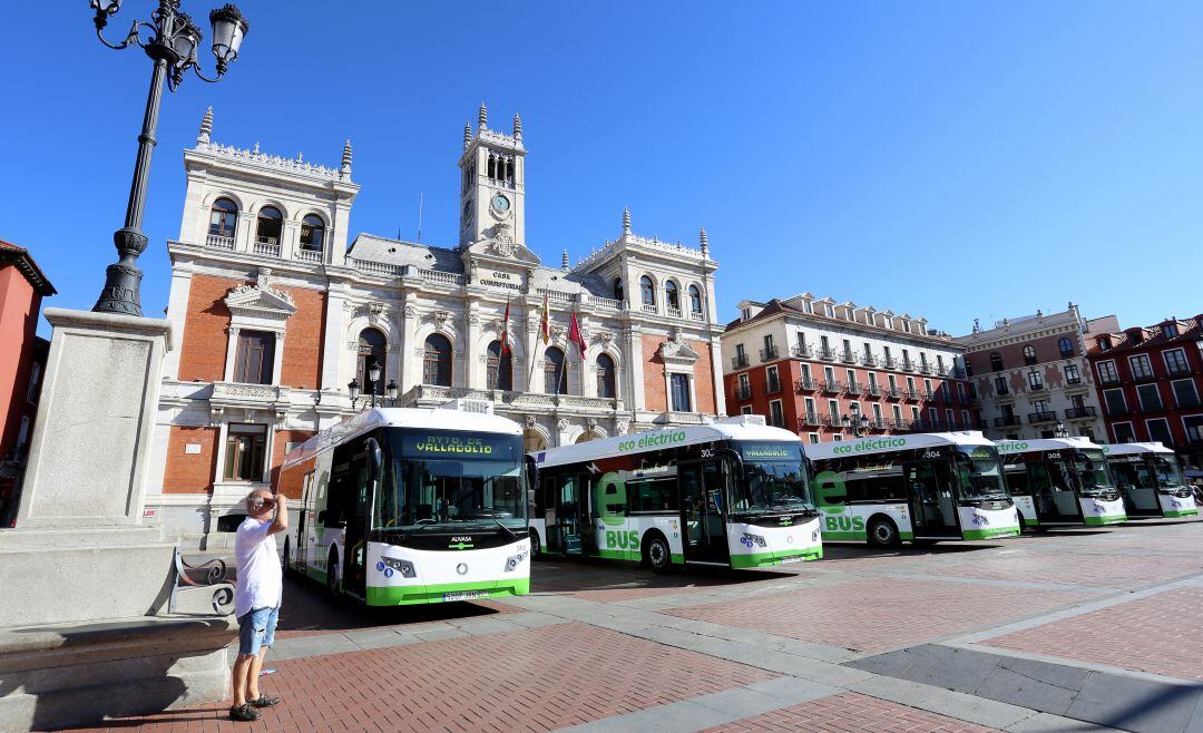 La dirección de AUVASA y los sindicatos siguen negociando