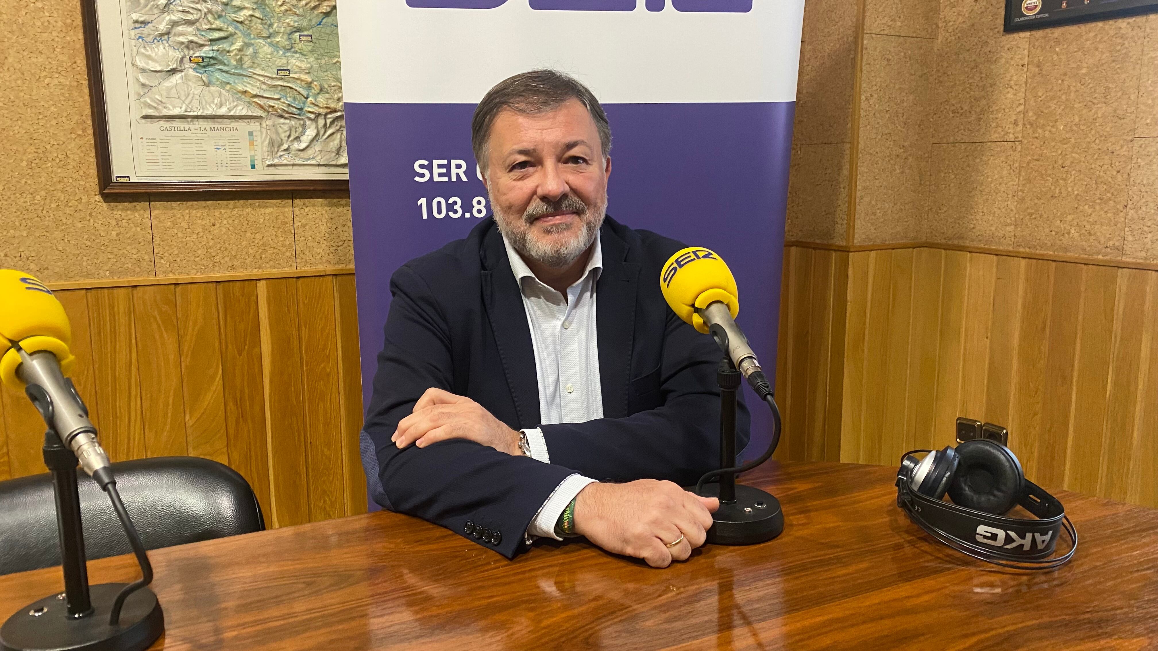 Darío Dolz, alcalde de la ciudad de Cuenca, en los estudios de SER Cuenca.