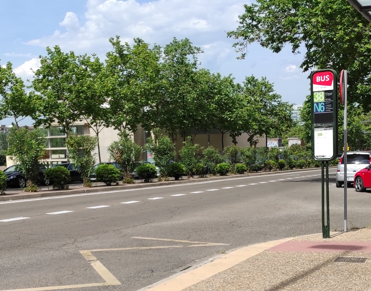 Parada del autobús urbano de Zaragoza