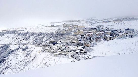 Aspecto de Sierra Nevada(Granada) tras las intensas nevadas del fin de semana