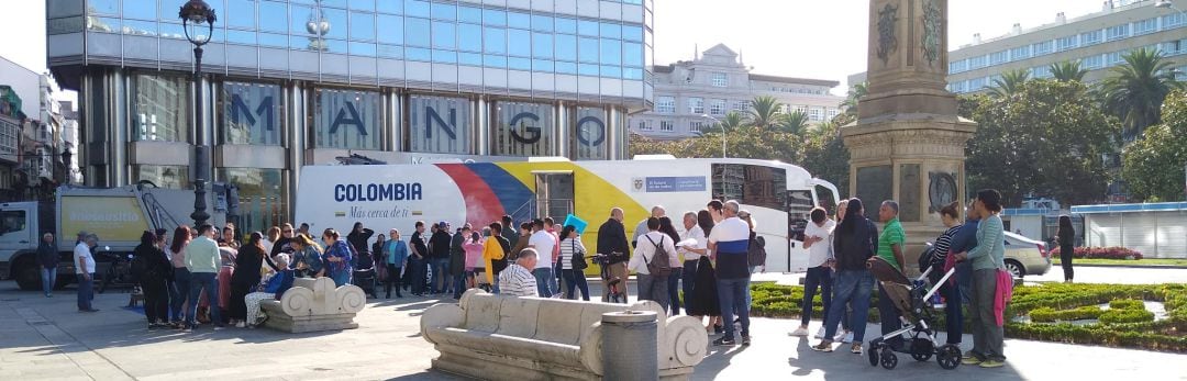 Unidad móvil del Consulado de Colombia en A Coruña 