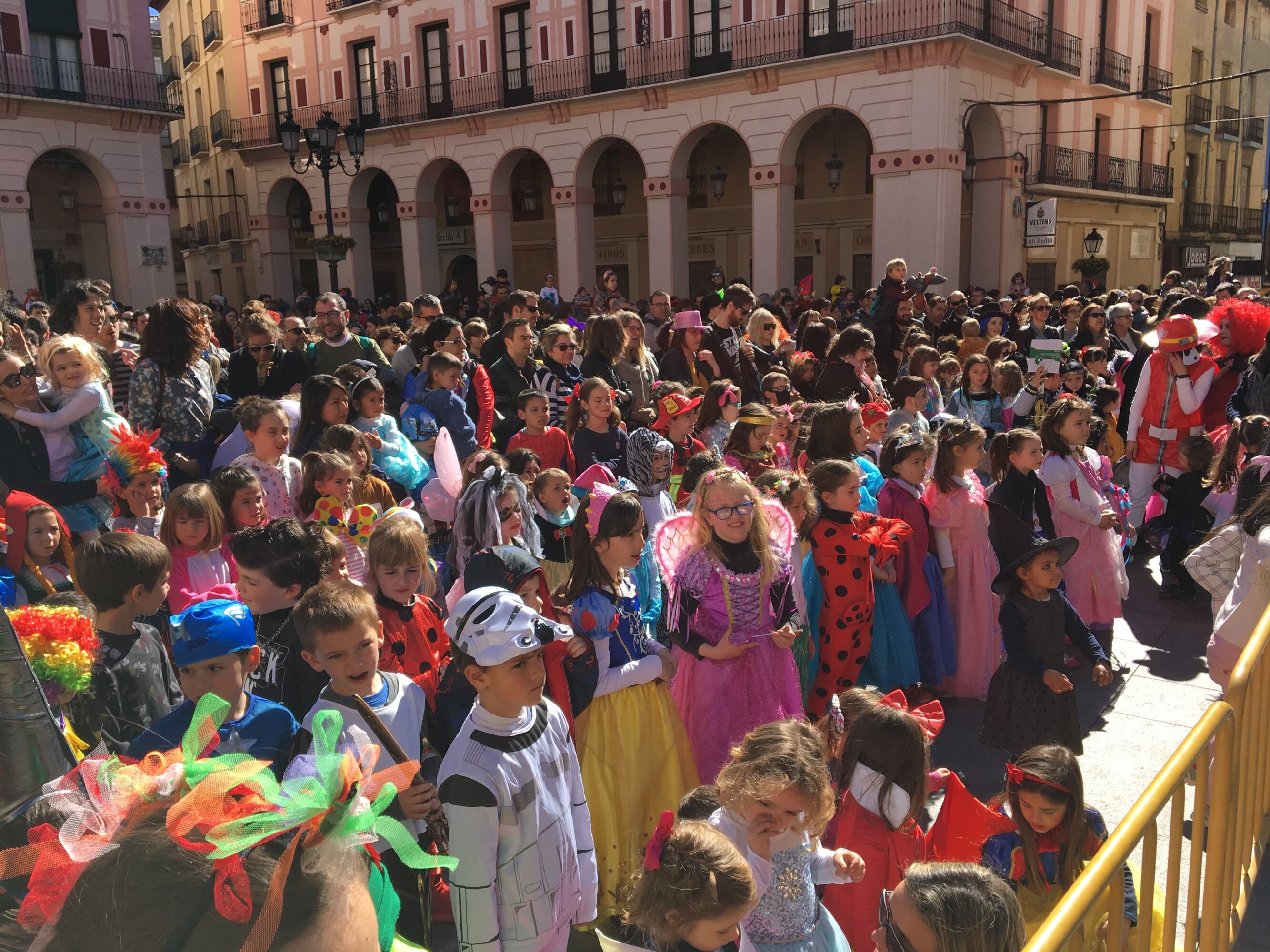 El carnaval infantil vuelve a la plaza López Allué