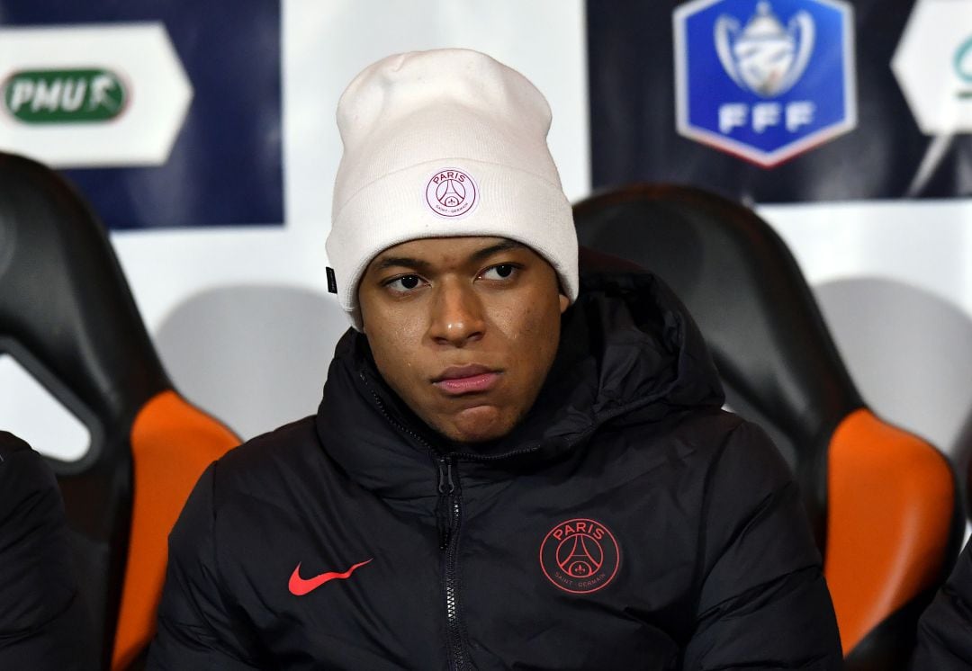 Mbappé, en el banquillo del PSG