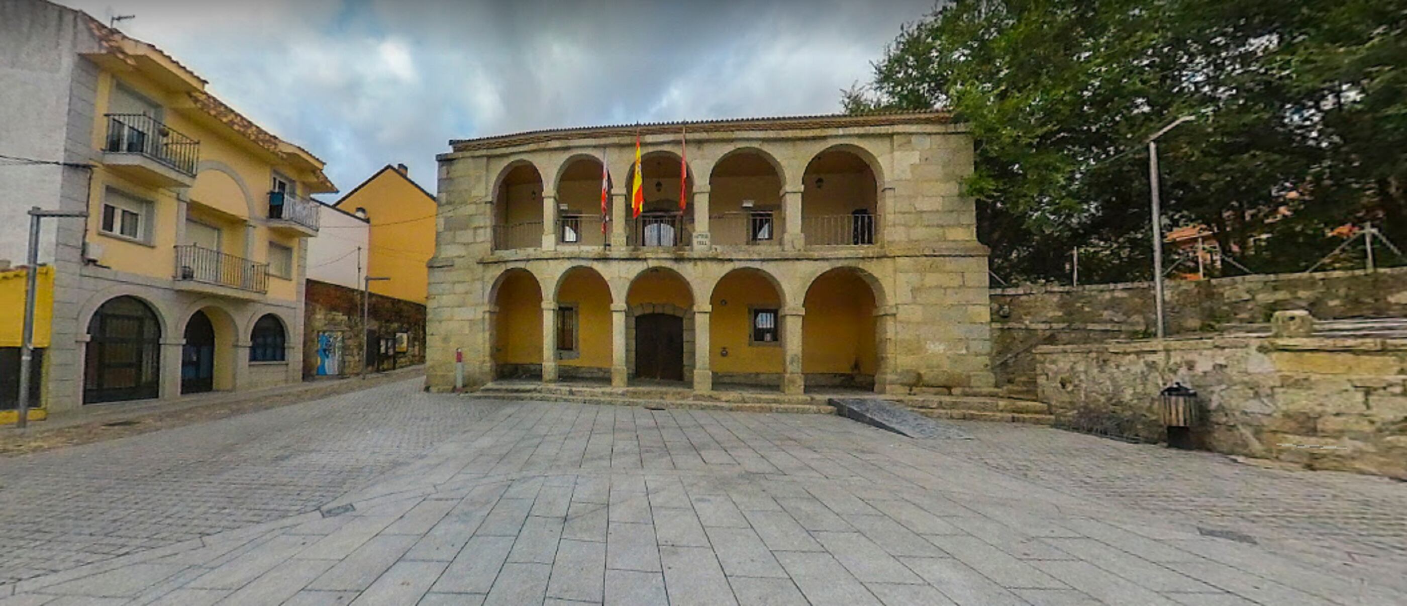 Bustarviejo está terminando obras de asfaltado e instalación de luminarias Led a cargo del PIR.