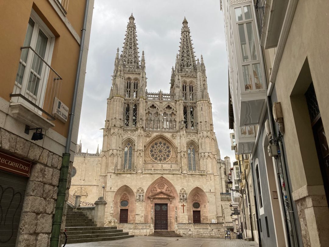 El arzobispo de Burgos espera cambiar las puertas de la Catedral en 2022 