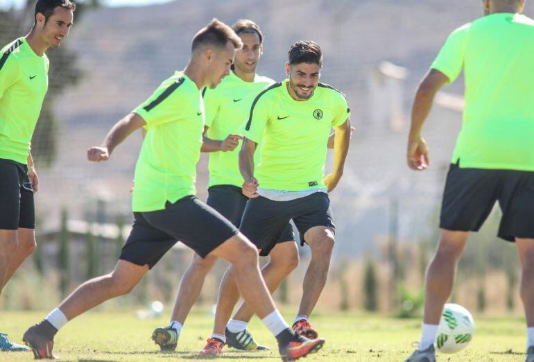 Checa y Juanma Espinosa, entrenandose en las instalaciones de Fontcalent