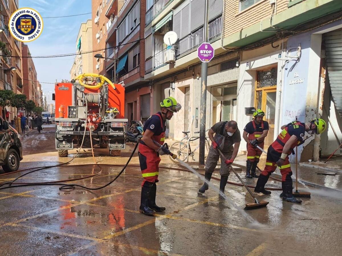 Un nuevo contingente de Bomberos parte este martes a Valencia para ayudar en zonas dañadas por la DANA