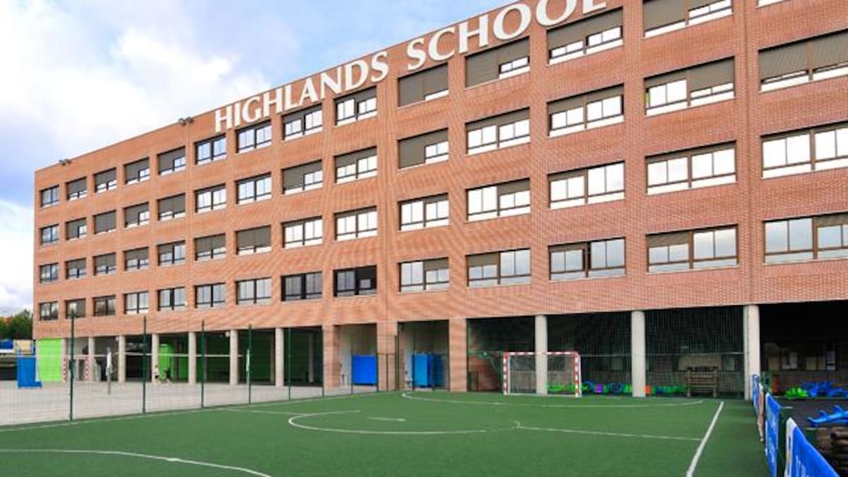 El excapellán del colegio Highlands de Madrid niega por segunda vez ante el juez los abusos sexuales a alumnas del centro