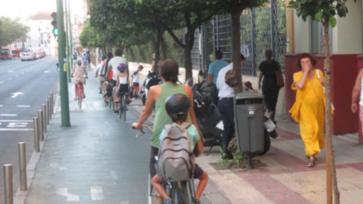 Juan Manuel Mellado, presidente de A contra mano: "Queda mucho por hacer con los carriles bici, hay que seguir reivindicando a los políticos que no nos dejen atrás"