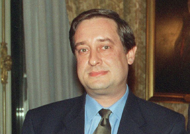 Fotografía de archivo, de Rafael Zapatero, quien fue consejero de Economía y Hacienda del Gobierno de Aragón, de 1995 a 1997, y de Industria, de 1991 al 1993, que ha fallecido hoy en Zaragoza a los 60 años