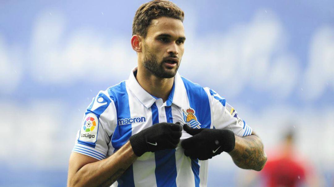 Willian José, con la camiseta de la Real Sociedad