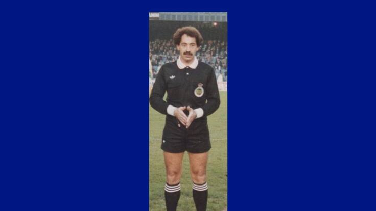 El arbitro que dirigió por últma vez a Michael Robinson como jugador (30/04/2020