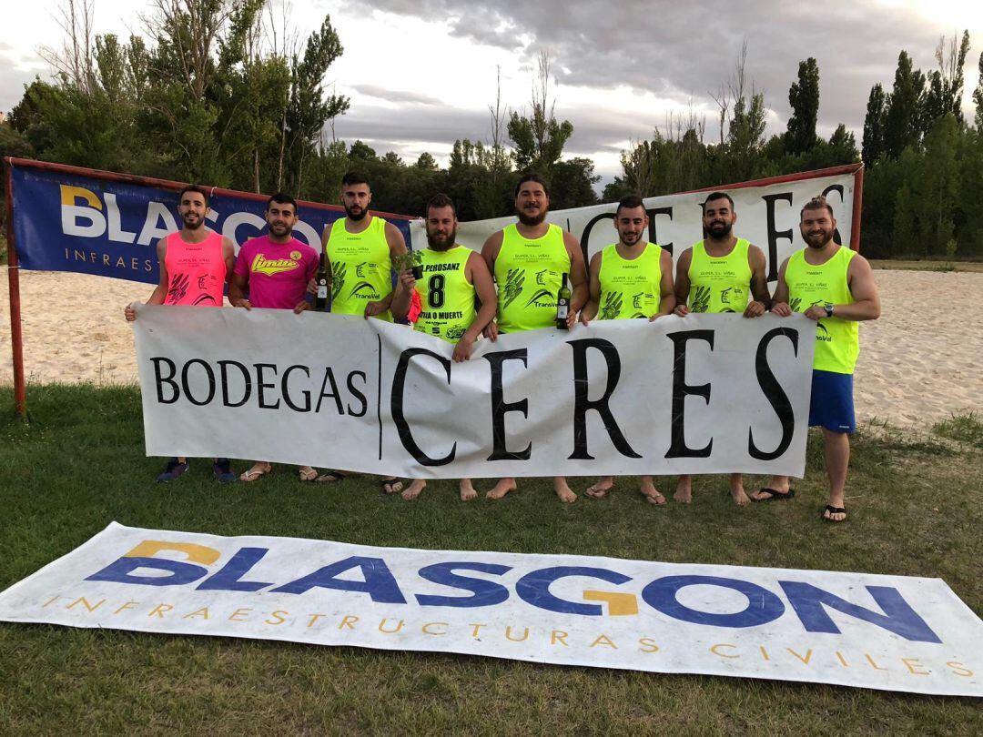 Varios jugadores del club dieron su apoyo a la iniciativa participando en la misma.