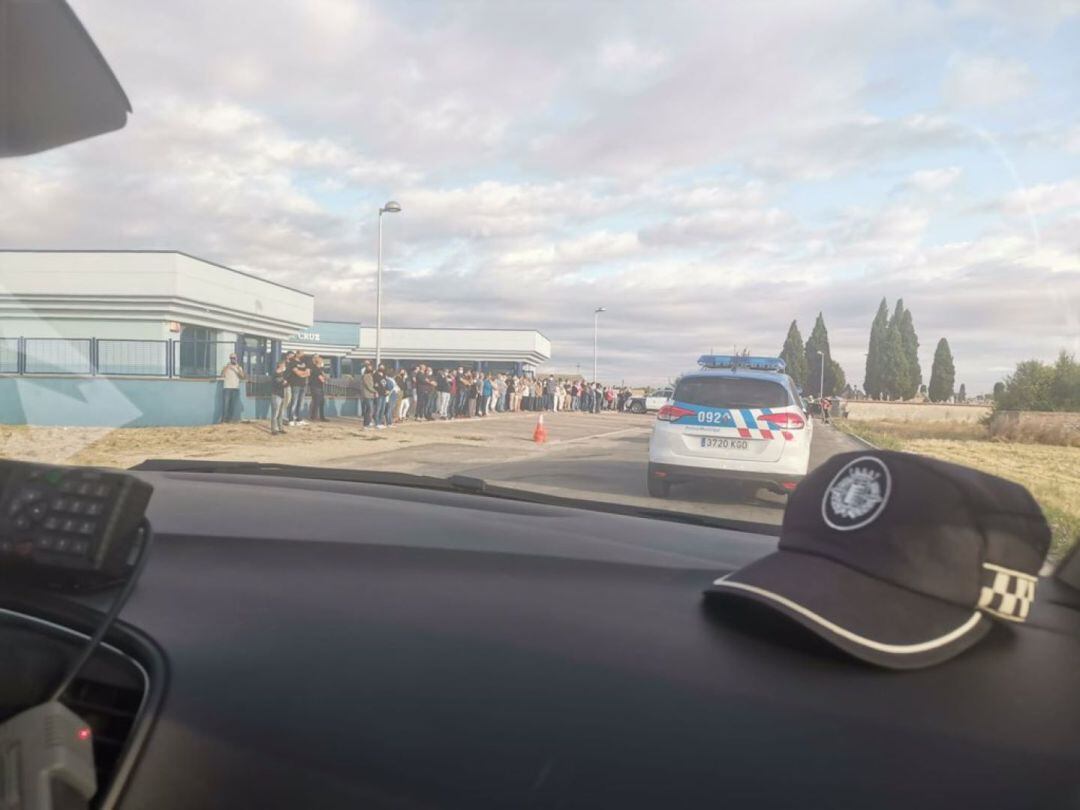 Llegada del féretro al Tanatorio de Cuéllar