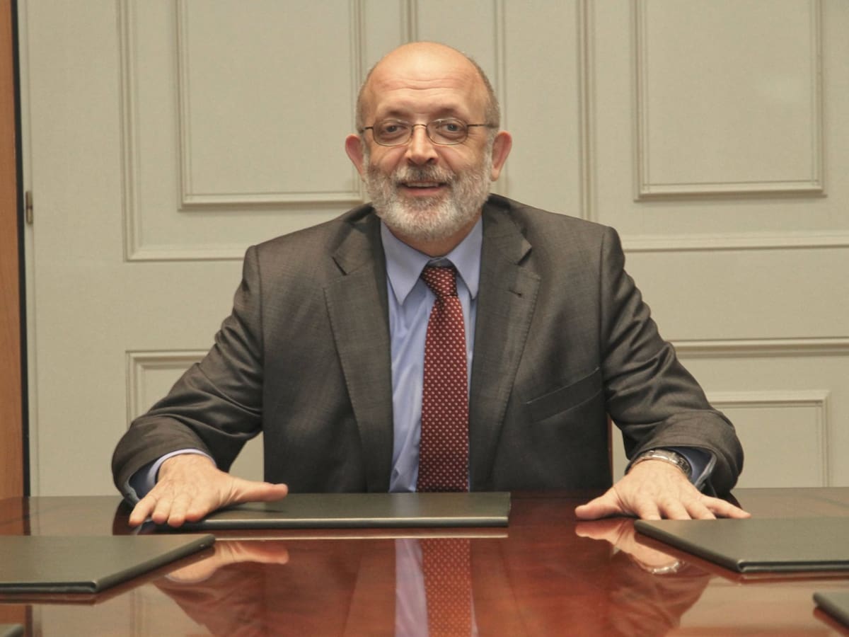 Imputados por primera vez dos exdirectores de la Guardia Civil por el 'caso Pegasus'