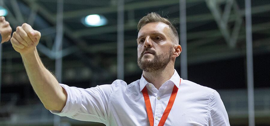 Fernando Pérez seguirá por sexta temporada consecutiva en el Bada Huesca | Bada Huesca