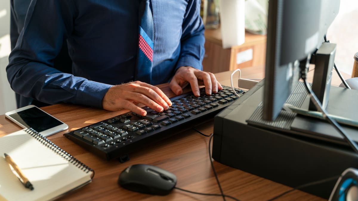 "A veces una decisión descabellada es el último recurso que tiene un funcionario para solucionar un problema que le han creado"