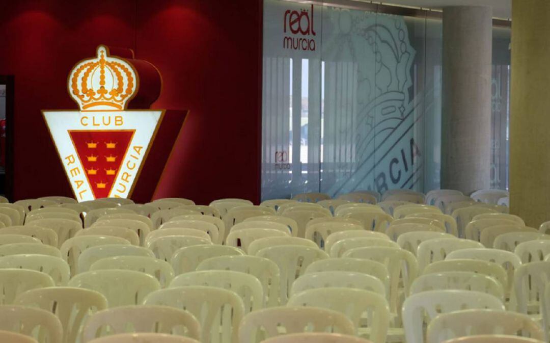 Fotografía previa a la Junta General de Accionistas celebrada en febrero de 2020