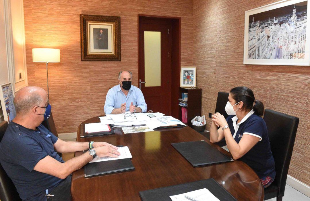 Un momento de la reunión.