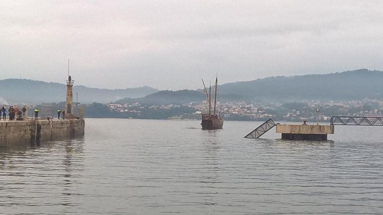 La Nao colisionó con la barandilla del duque de alba del Puerto de Vigo