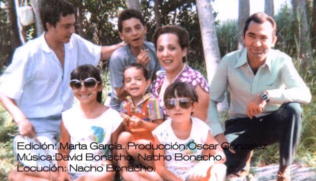 La Familia Romero Chicharro hace varias décadas, cuando no conocían de la existencia de la enfermedad.