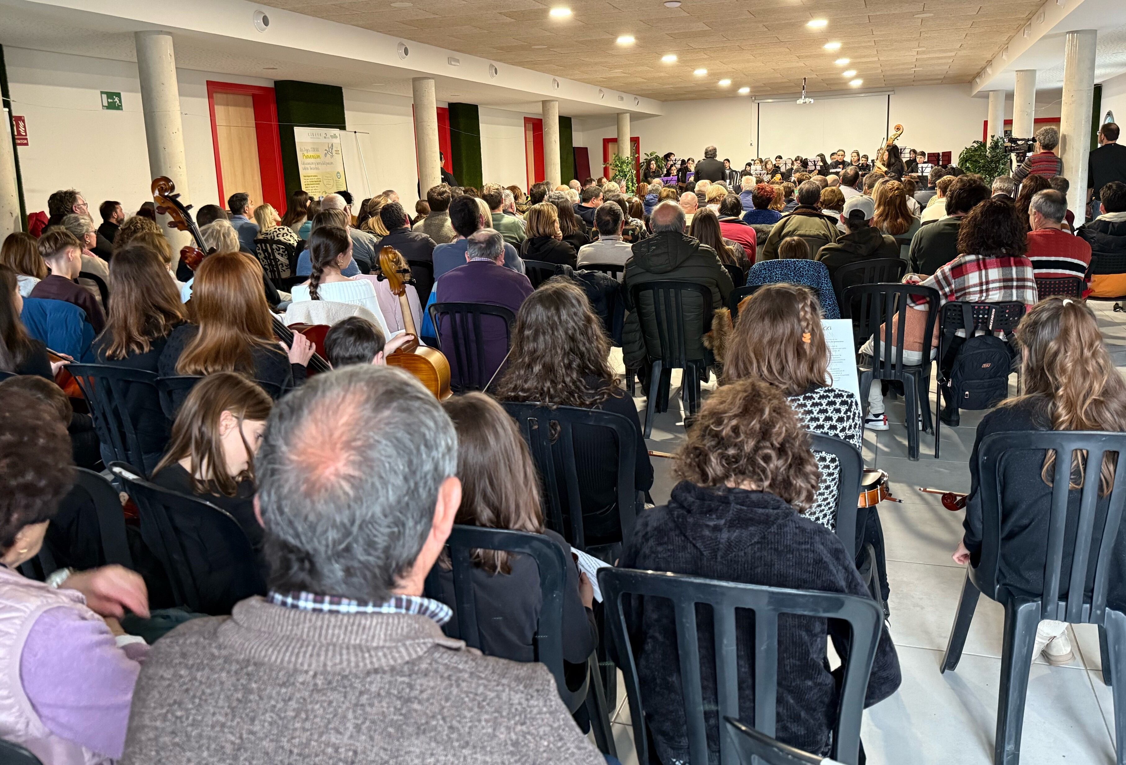 El público siguió con atención la actuación de Ensemble XXI