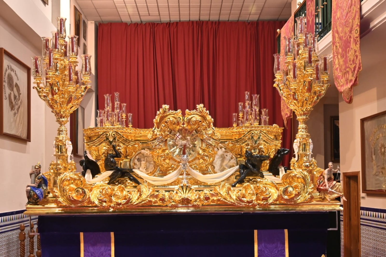 Nuevo trono de Jesús de la Sentencia