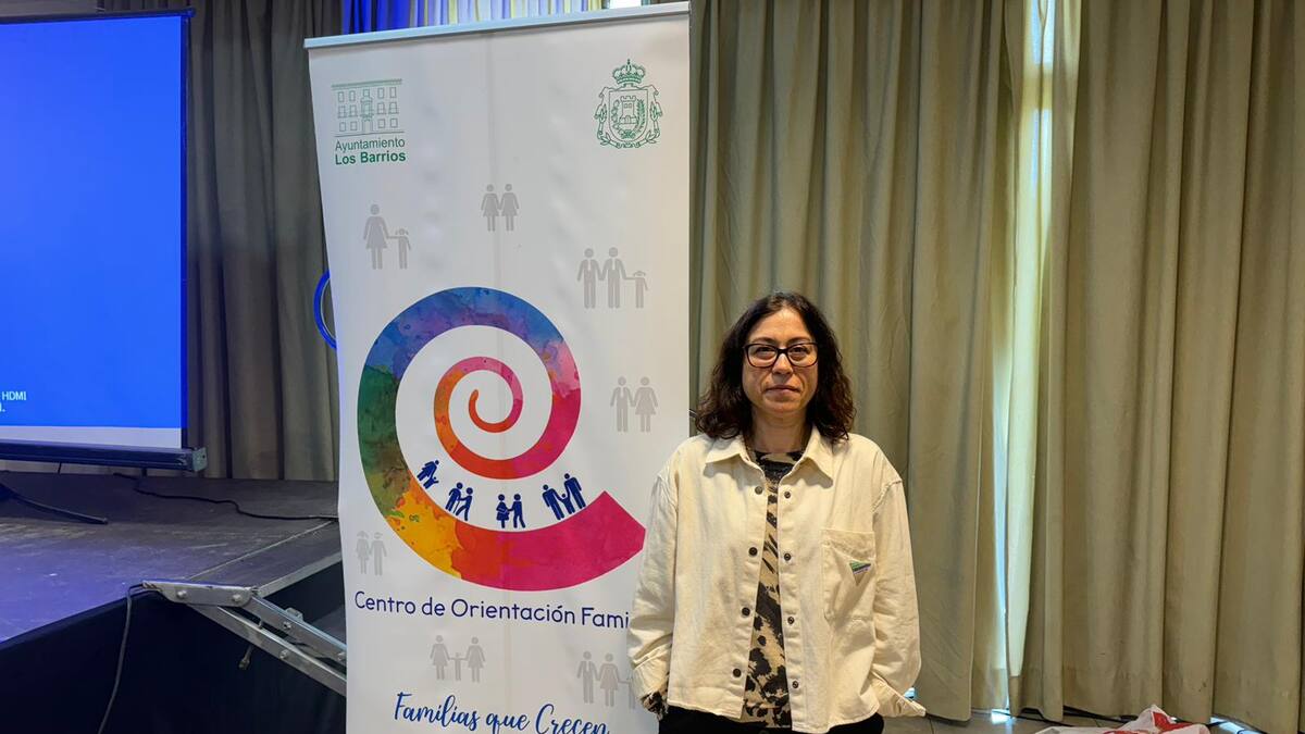 Carmen Ruiz Repullo clausura el curso del COF en Los Barrios con la charla "Detectar el machismo y la misoginia en la adolescencia"