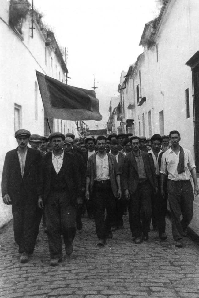 Recreación de una manifestación pr. XX sobre el impuesto de consumo. Foto de A. Pereiera con modificación de I.A.
