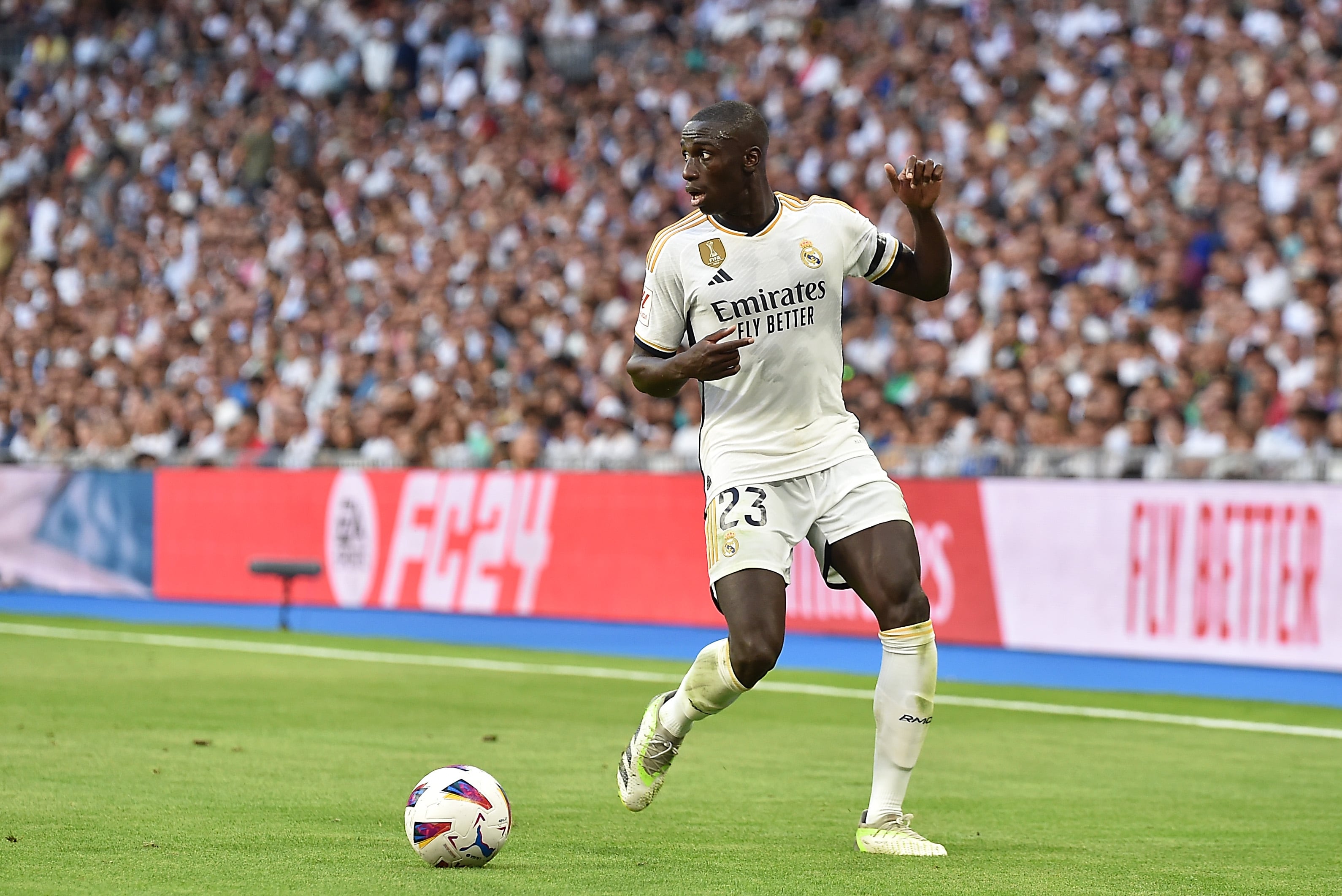 Ferland Mendy, en un partido con el Real Madrid (GETTY)